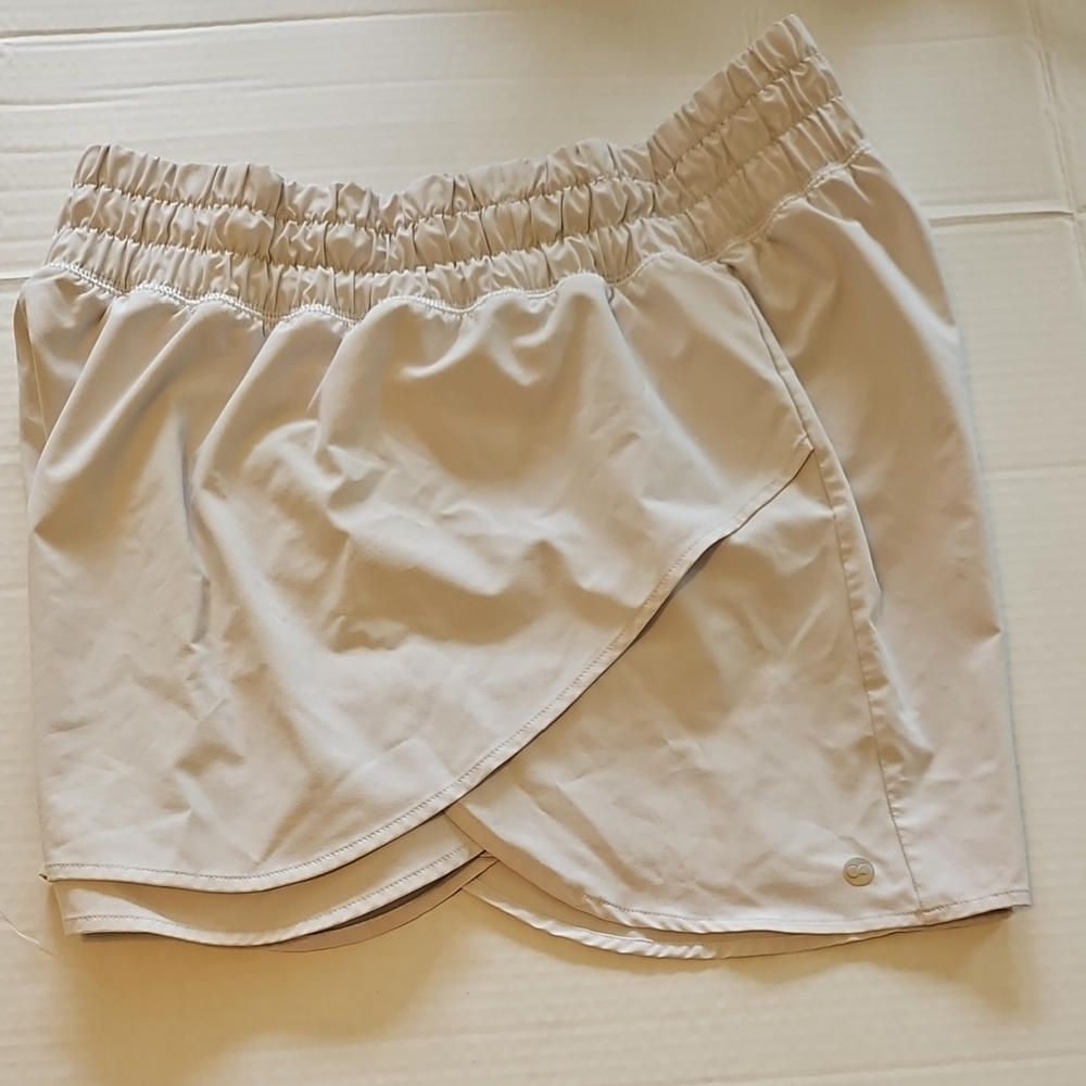 New Alia Tan Athletic Shorts